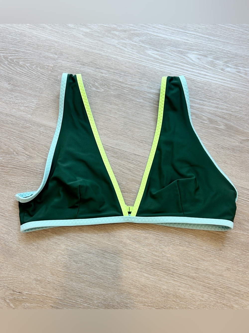Aerie green scoop bikini top with neon trim Size Large